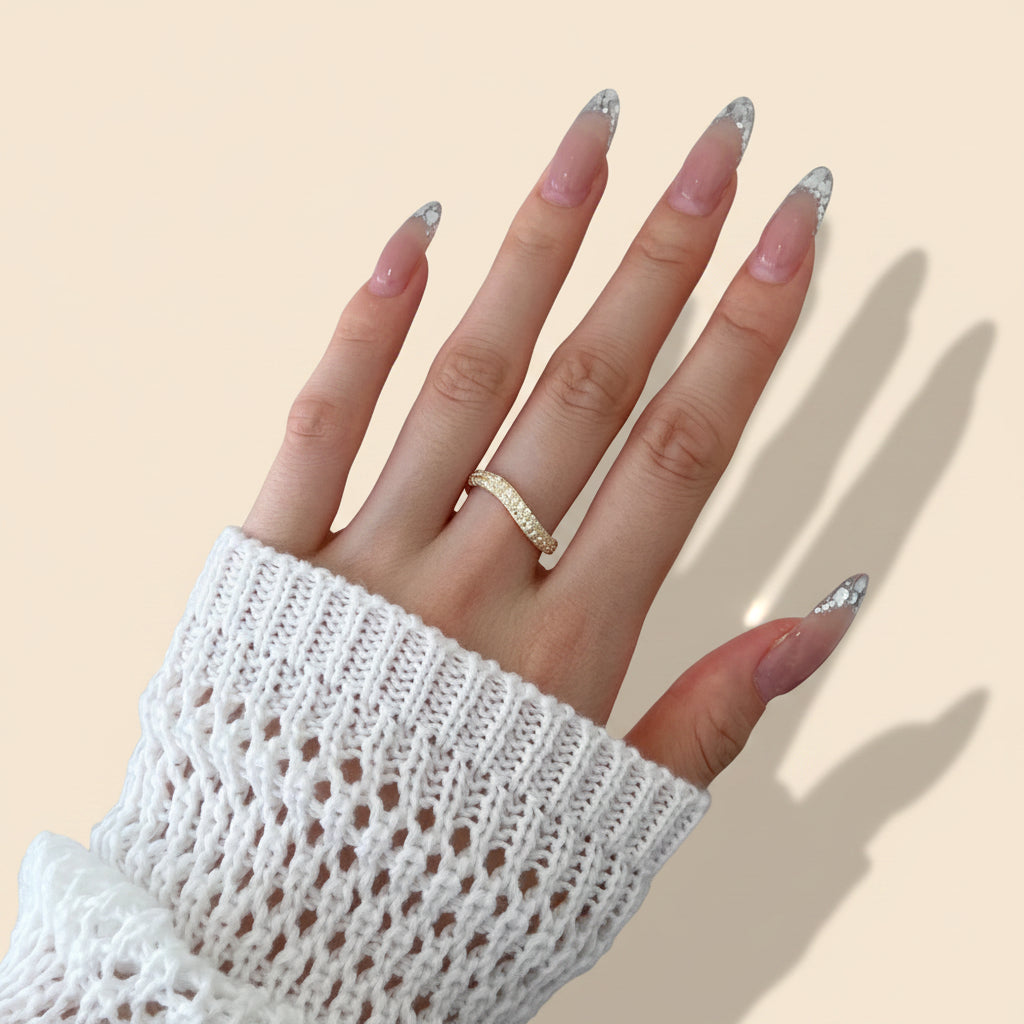 Anel Feminino em Prata 925 com Banho de Ouro 18K e Pedra com Brilho Intenso