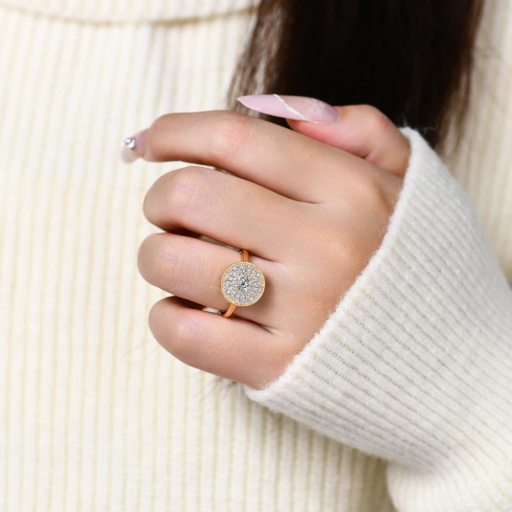 Anel Moissanite ATTAGEMS em Prata 925 com Banho de Ouro 18K