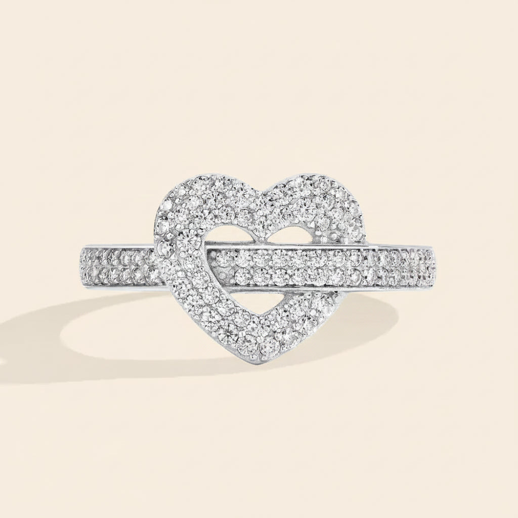 Anel Coração com Moissanite em Prata 925 — Design Clássico e Certificado