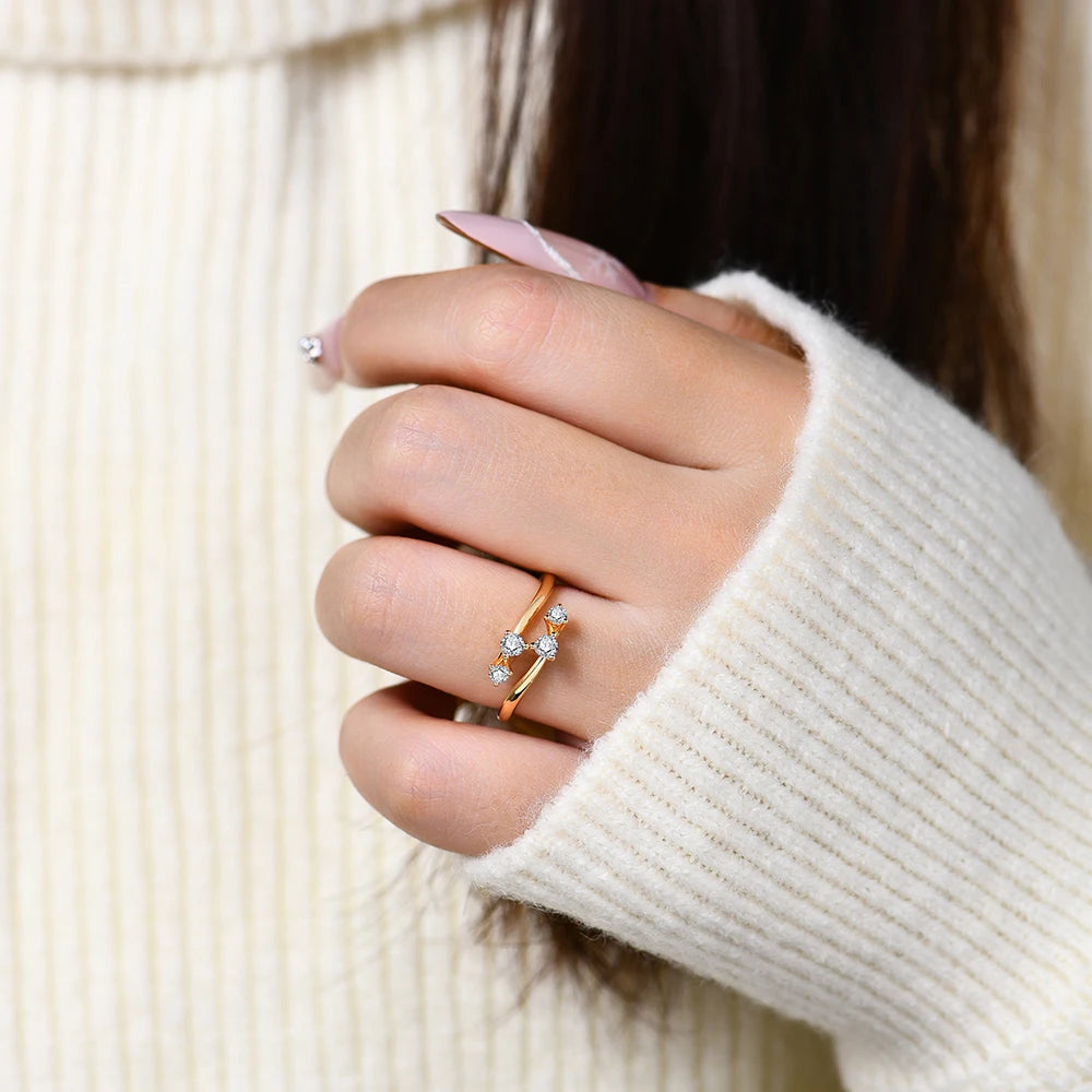 Anel Moissanite Curvo em Prata S925 - Elegância Casual e Sofisticada