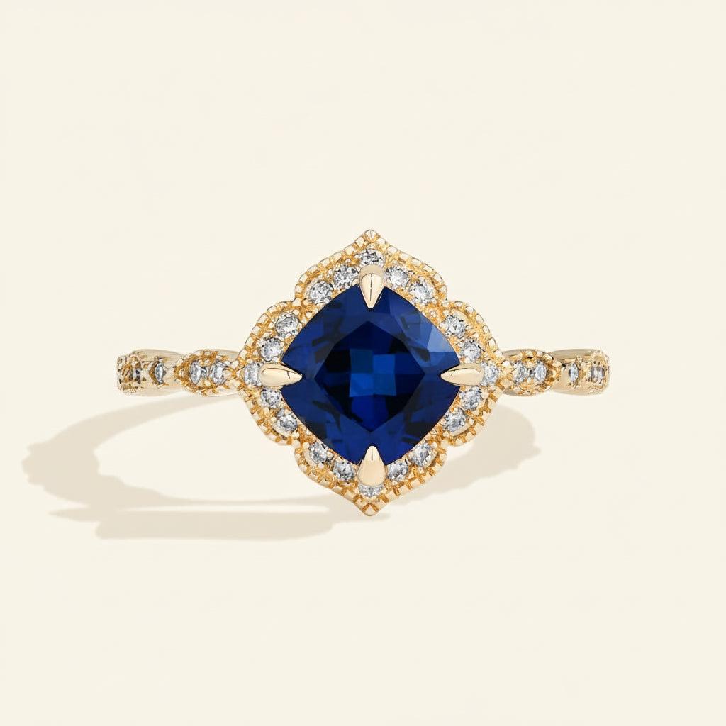 Anel Clássico com Safira Azul e Prata 925 — Corte Cushion 2,0ct