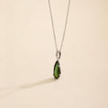 Kambô Necklace - imagem tratada por IA