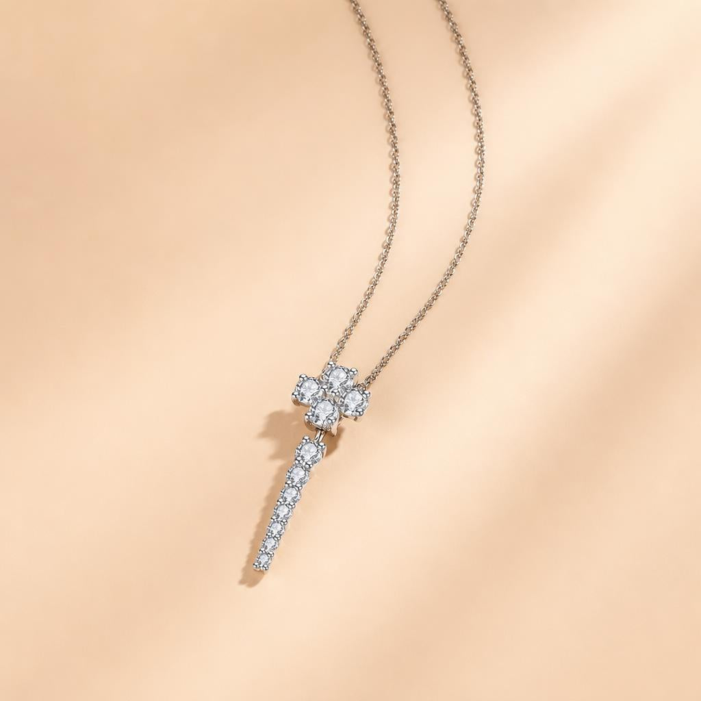 Lume Necklace - imagem tratada por IA