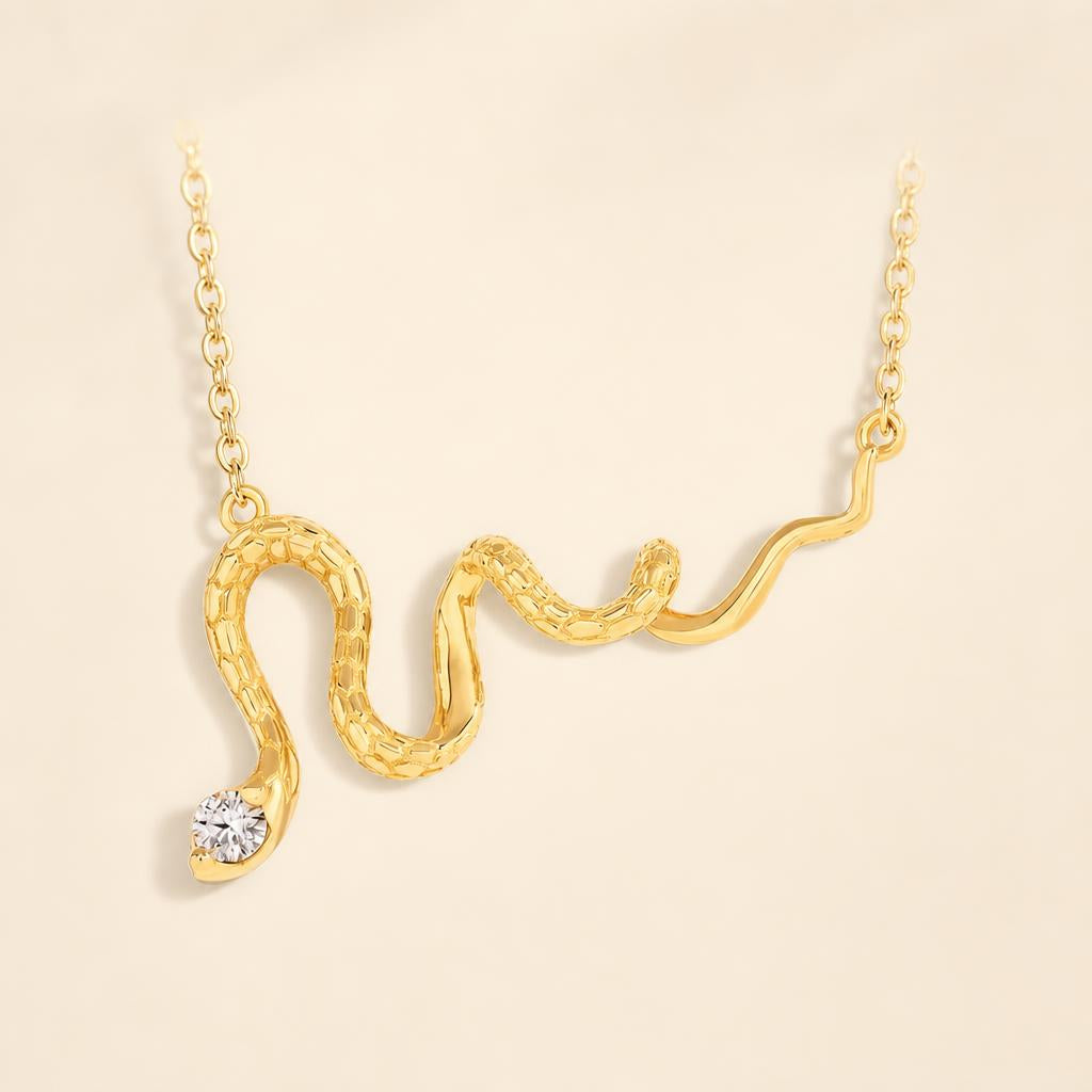 Jiboia Necklace - imagem tratada por IA