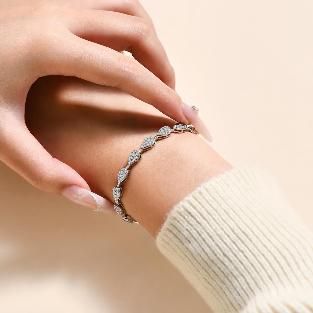 Orvalho Bracelet - imagem tratada por IA
